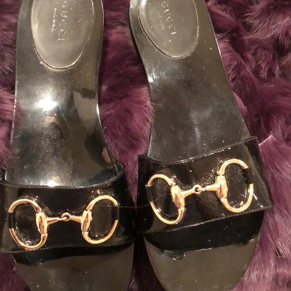 Gucci Shoes - Gucci 6 1/2 black Sandal made of light wood